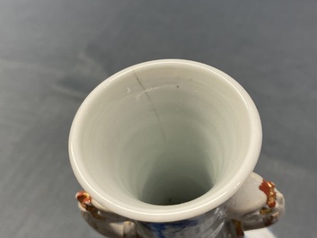 Een Chinese blauw-witte vaas met olifantenoren, Kangxi merk en periode