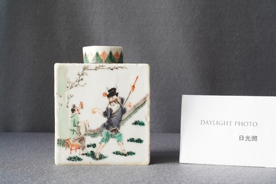 Een Chinese famille verte theebus, Kangxi