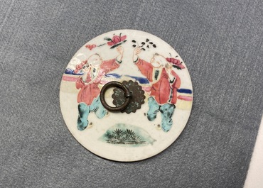 Four Chinese famille rose and qianjiang cai jars and covers, 19/20th C.
