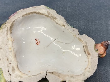 Deux salerons en forme de coquillages en porcelaine de Chelsea, Angleterre, 18&egrave;me