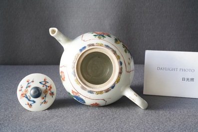 A Chinese famille verte teapot with a bird on a blossoming branch, Kangxi