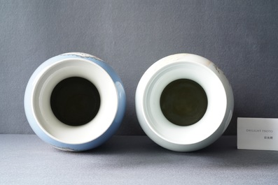 Deux vases en porcelaine de Chine famille rose, R&eacute;publique