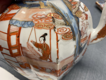 A pair of very large Chinese Imari-style teapots and covers, Kangxi
