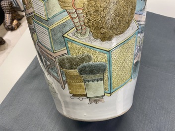Une paire de vases en porcelaine de Chine qianjiang cai, 19/20&egrave;me