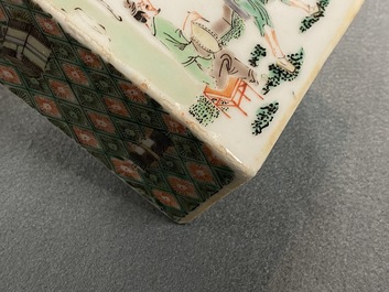 Een Chinese famille verte theebus, Kangxi