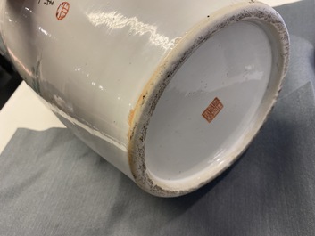 Une paire de vases en porcelaine de Chine qianjiang cai, 19/20&egrave;me