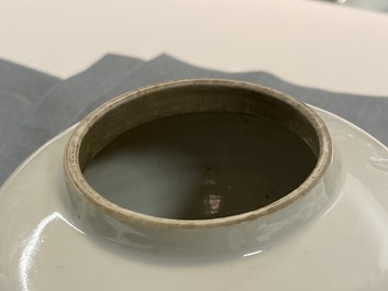 Een Chinese famille rose theepot met deksel, Guangxu merk en periode