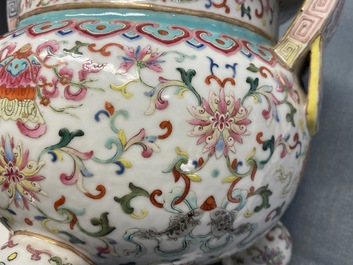 Een Chinese famille rose 'bajixiang' driepotige wierookbrander, Daoguang merk en periode