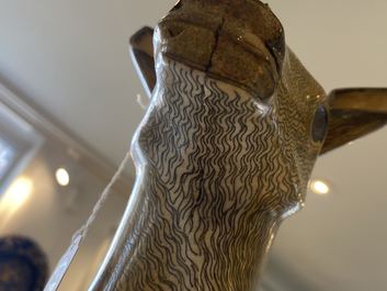 Une importante paire de grands daims en &eacute;maux cloisonn&eacute;s, Chine, Qianlong/Jiaqing