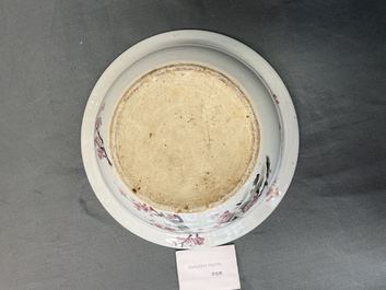 A large Chinese qianjiang cai bowl with a scholar and her student, 19/20th C.