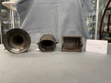 Two Chinese archaic bronze vases and a censer, 18/19th C.