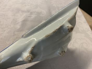 A Chinese blue and white ko-sometsuke 'fan' dish for the Japanese market, Tianqi/Chongzhen