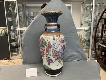 A Chinese Nanking famille rose crackle-glazed 'warrior' vase, 19th C.