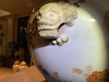 A large Chinese Imari-style fish bowl, Kangxi