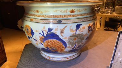 A large Chinese Imari-style fish bowl, Kangxi