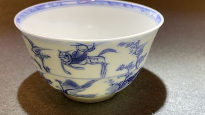 Six Chinese blue and white cups and eight saucers with horseriders, Kangxi