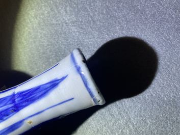 Een Chinese blauw-witte kalebasvaas, Wanli