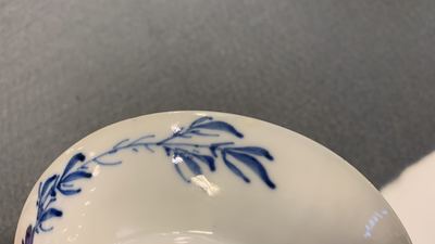 Six Chinese blue and white cups and eight saucers with horseriders, Kangxi