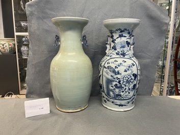 Deux vases en porcelaine de Chine en bleu et blanc sur fond c&eacute;ladon, 19&egrave;me