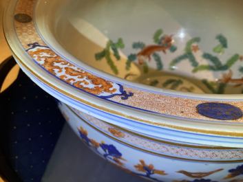 A large Chinese Imari-style fish bowl, Kangxi