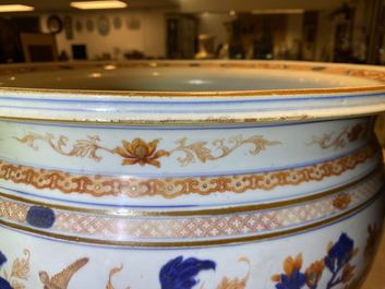 A large Chinese Imari-style fish bowl, Kangxi