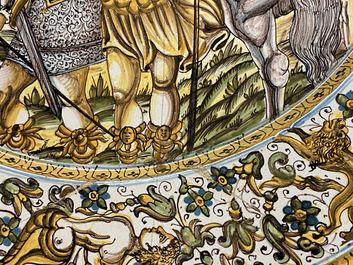 Un grand plat armori&eacute; en majolique italienne, atelier de Francesco Grue, Castelli, 17&egrave;me