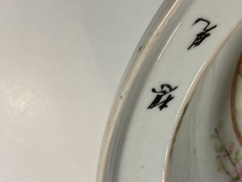 A large Chinese qianjiang cai bowl with a scholar and her student, 19/20th C.