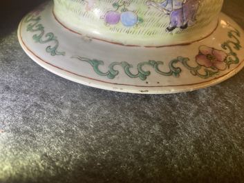 Two Chinese famille rose vases and covers, Qianlong mark, 19/20th C.
