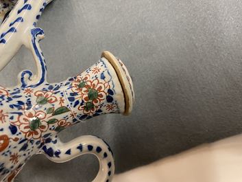 A Dutch Delft cashmere palette cruet set and shaker on stand, 1st quarter 18th C.