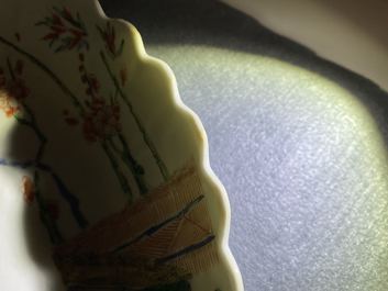 A pair of fluted Chinese Kakiemon-style dishes with tigers, Kangxi