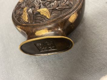 A Chinese gold-splashed bronze 'phoenix' vase, Qianlong mark, 18/19th C.