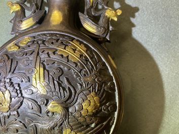 A Chinese gold-splashed bronze 'phoenix' vase, Qianlong mark, 18/19th C.