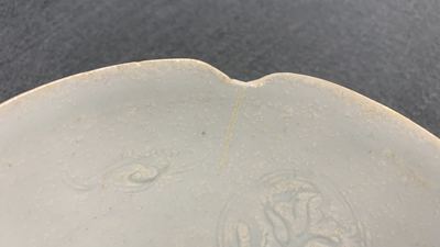 Deux bols et une jarre en porcelaine de Chine de type qingbai, Song
