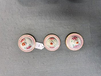 A Chinese famille rose garniture of five vases with antiquities, Qianlong