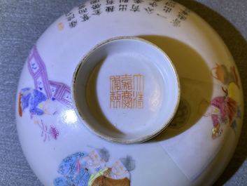 Een paar Chinese famille rose dekselkommen, Jiaqing merk en periode