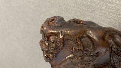 Une coupe libatoire en corne de buffle sculpt&eacute;e, Jiaqing
