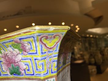 A Chinese quadrangular famille rose 'Wu Shuang Pu' vase, 19th C.