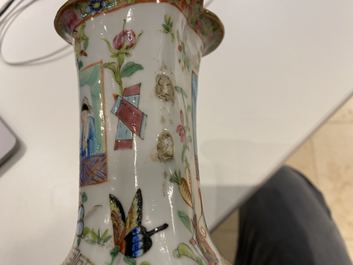 Een Chinese Canton famille rose schotel en een vaas, 19e eeuw