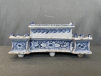 A large blue and white Delft-style inkwell, Nurnberg faience, Germany, 18th C.