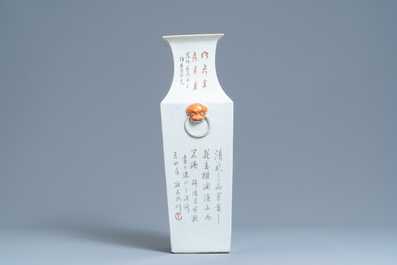 Een vierkante Chinese qianjiang cai vaas met antiquiteiten, 19e eeuw