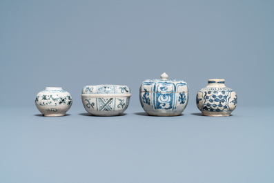 Four blue and white Vietnamese or Annamese ceramics and a Chinese jarlet, 15/16th C.