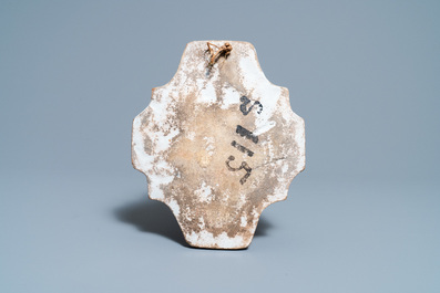 Een polychrome Delftse 'Oranjeboom' plaquette, 18e eeuw