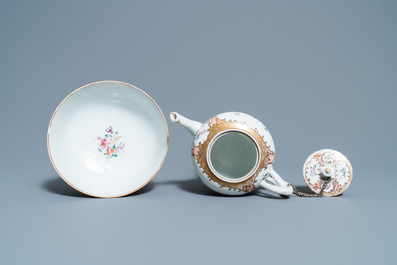 Een Chinees famille rose 12-delig theeservies voor de Europese markt, Qianlong