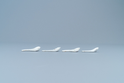 Nineteen Chinese famille rose and qianjiang cai spoons with figures, 19/20th C.