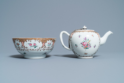 Een Chinees famille rose 12-delig theeservies voor de Europese markt, Qianlong