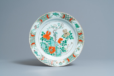 Acht diverse Chinese blauw-witte, famille rose en verte schotels, Kangxi en later