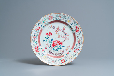 Acht diverse Chinese blauw-witte, famille rose en verte schotels, Kangxi en later