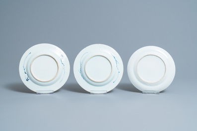 Acht diverse Chinese blauw-witte, famille rose en verte schotels, Kangxi en later