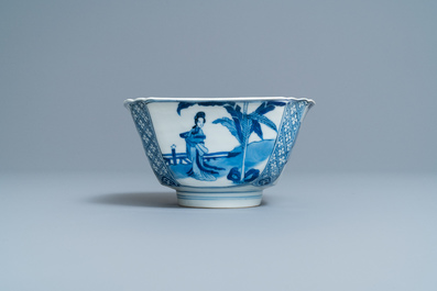 Een vierkante Chinese blauw-witte kom, Chenghua merk, Kangxi