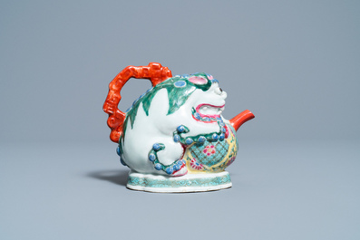 A Chinese famille rose 'Buddhist lion' ewer, Qianlong/Jiaqing